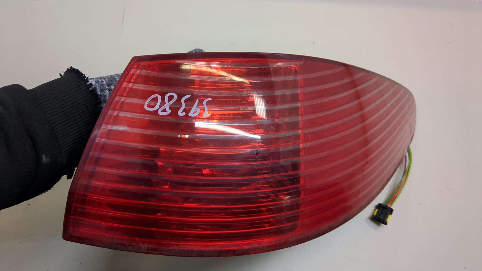 Фонарь задний правый