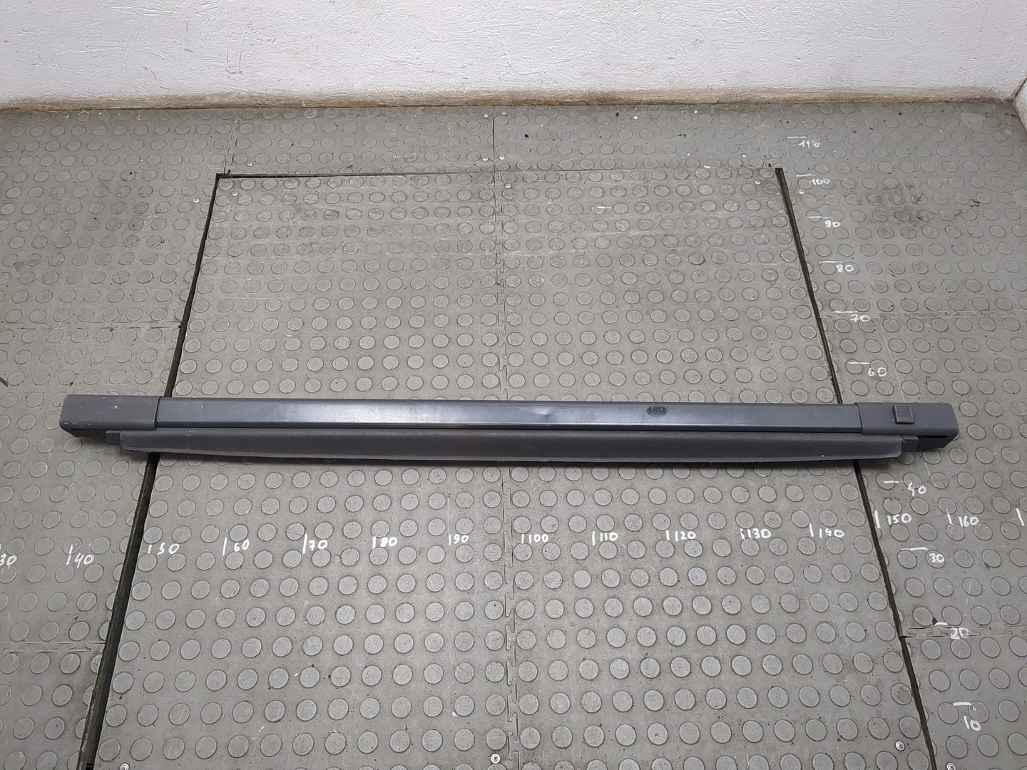 Шторка багажника