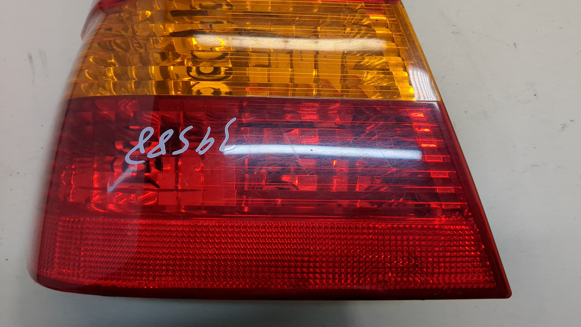 Фонарь задний левый