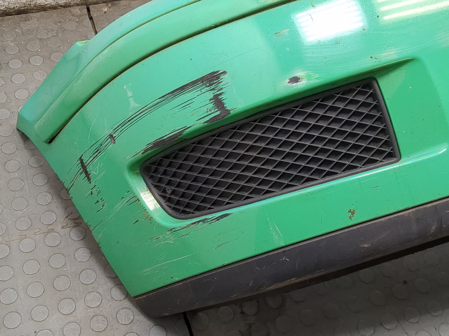 Бампер передний