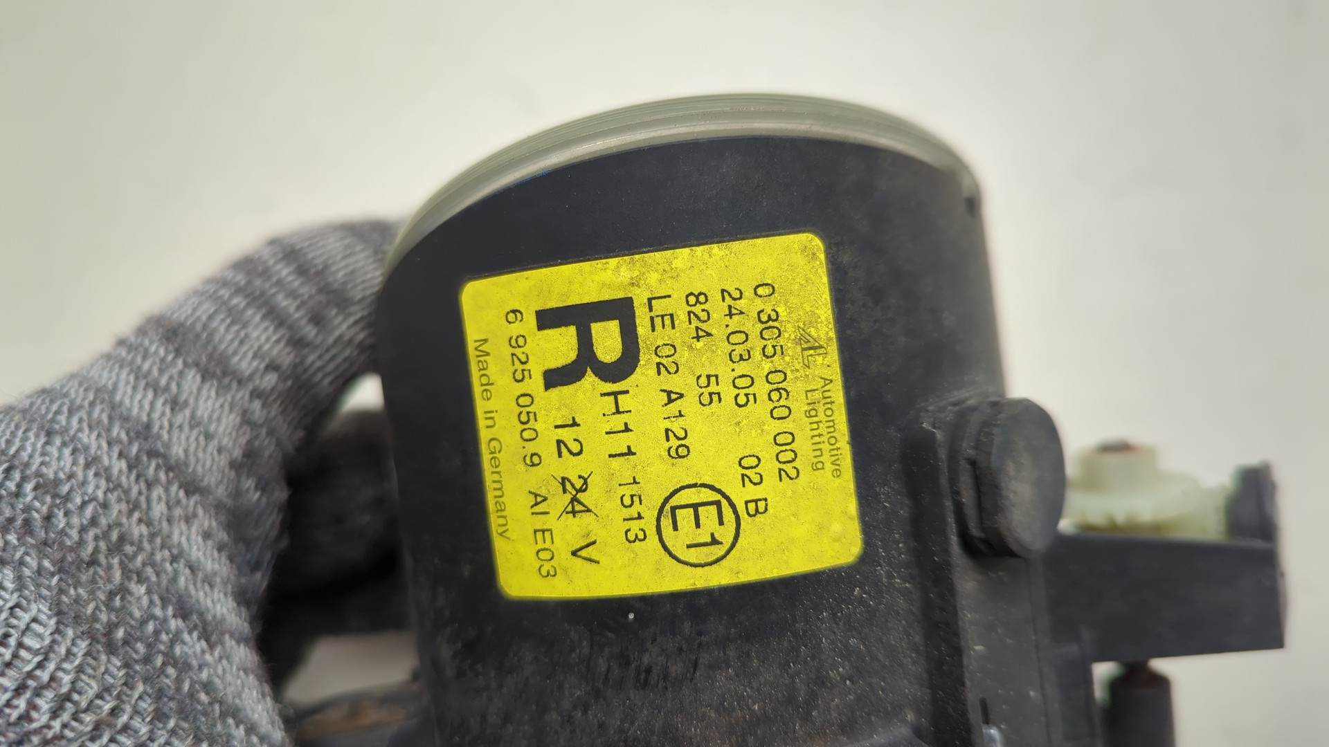 Фара противотуманная правая