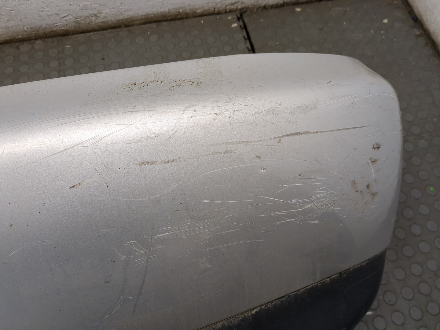 Бампер задний