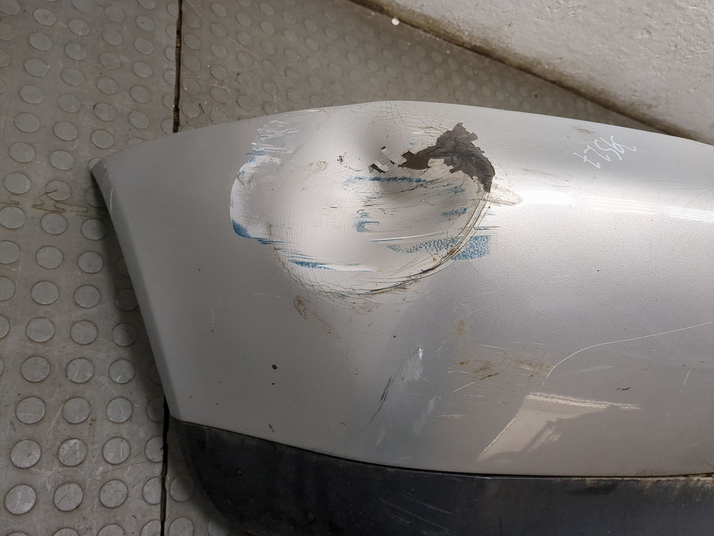 Бампер задний