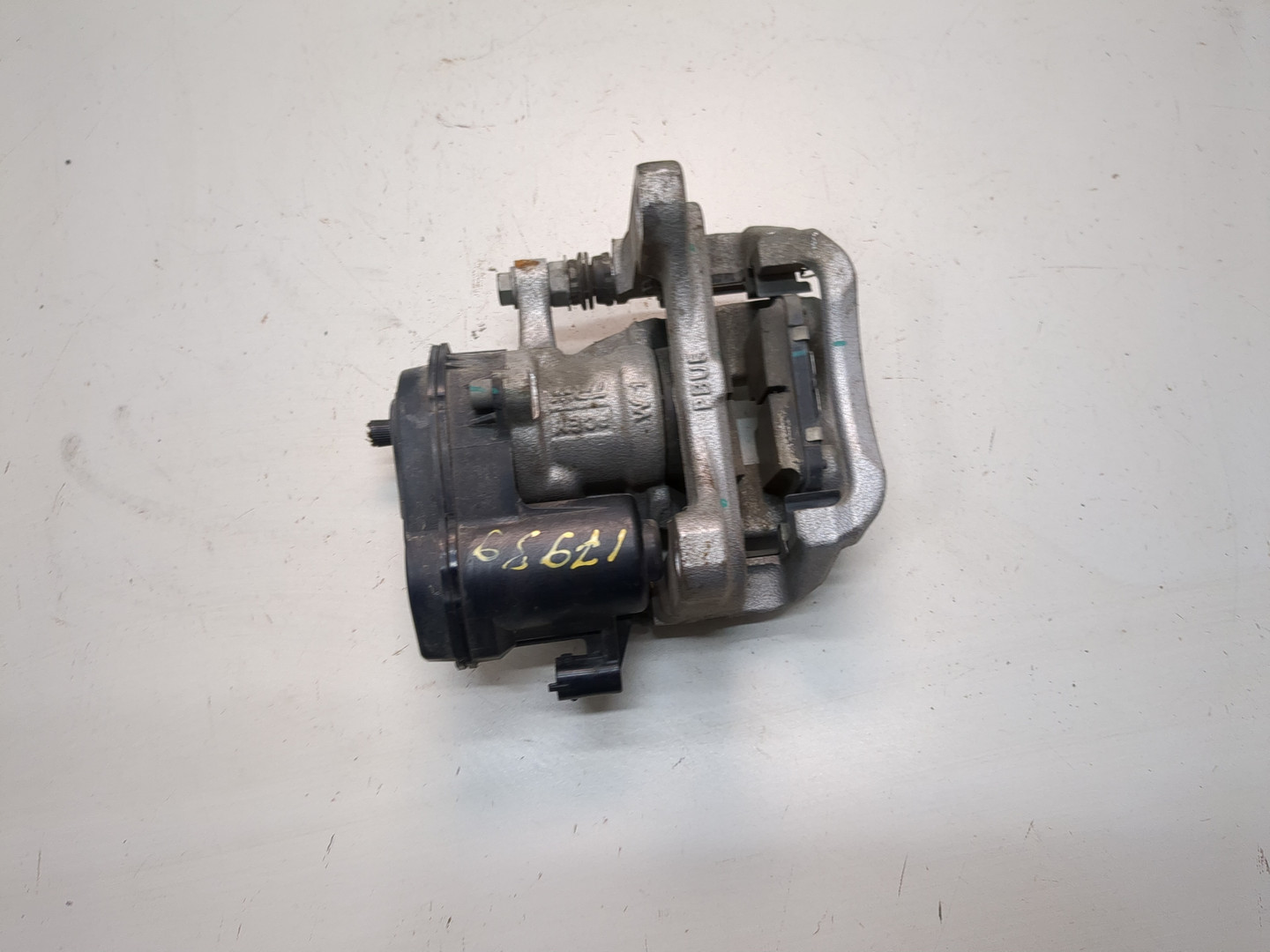 Суппорт задний правый