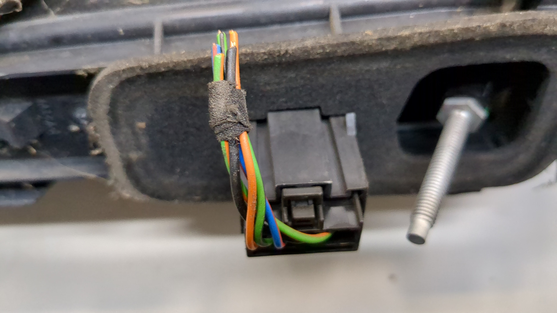 Фонарь задний правый