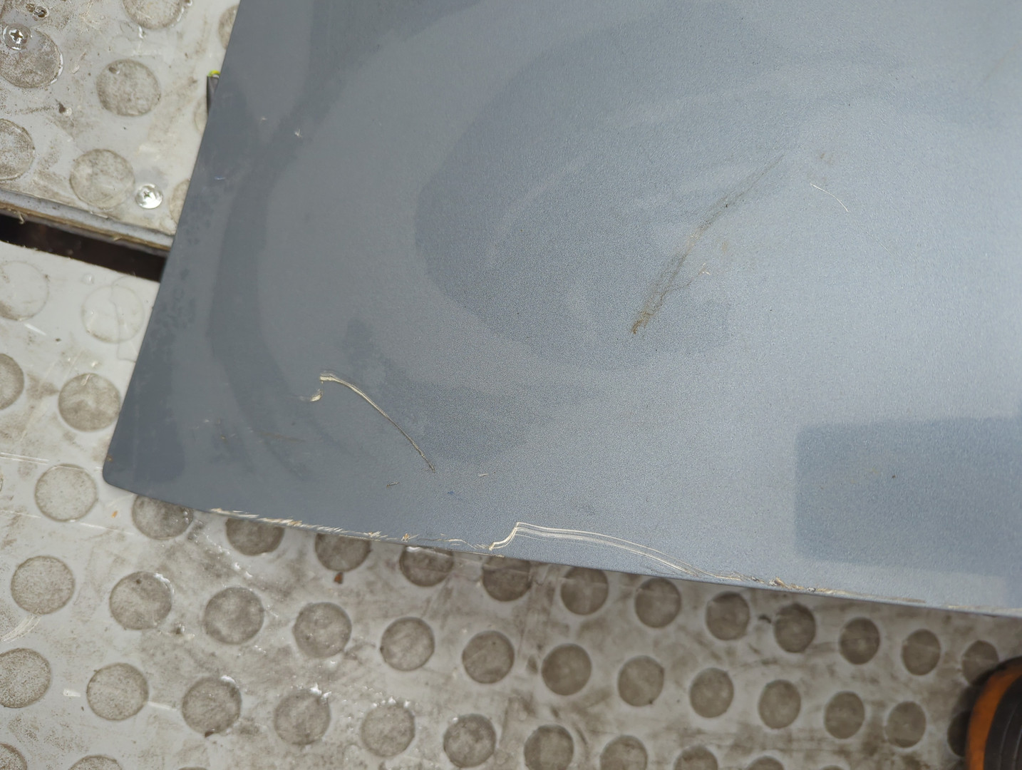 Дверь багажника