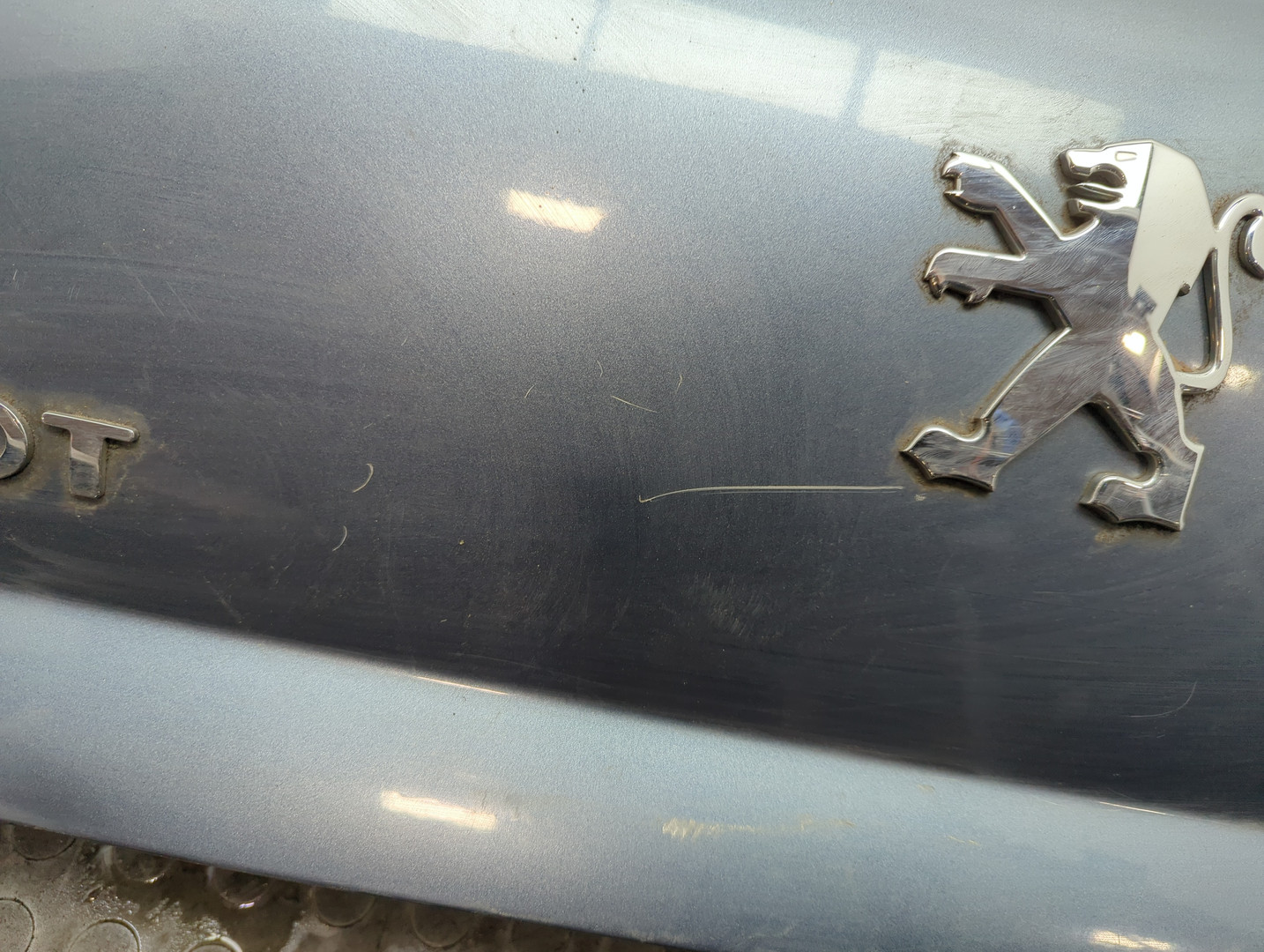 Дверь багажника