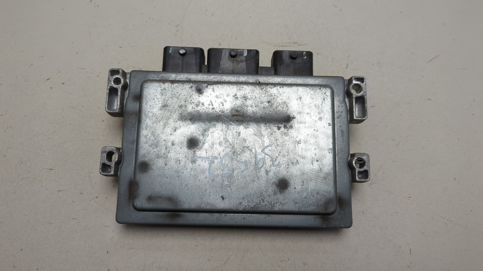 Блок управления двигателем