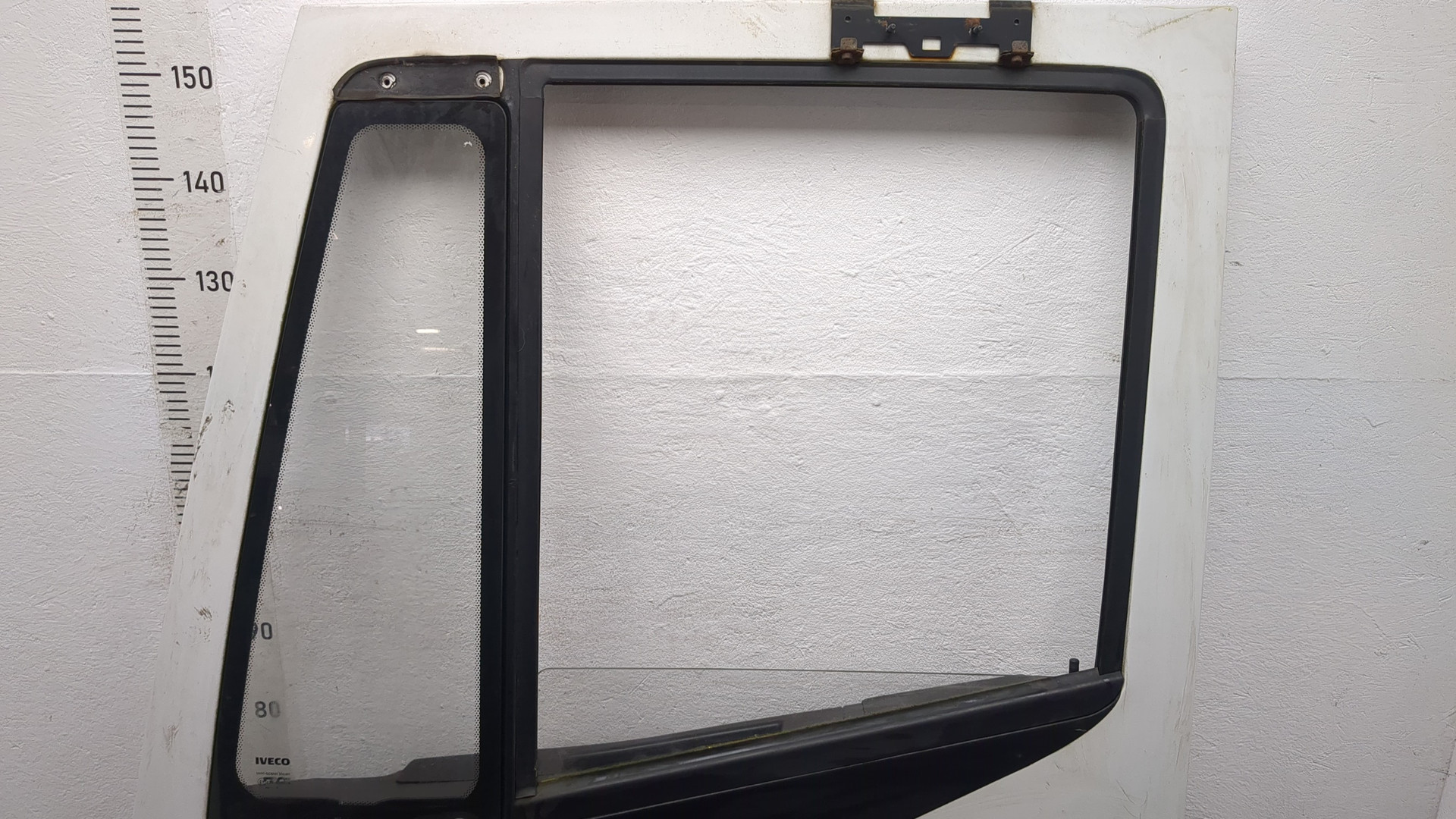 Дверь передняя левая