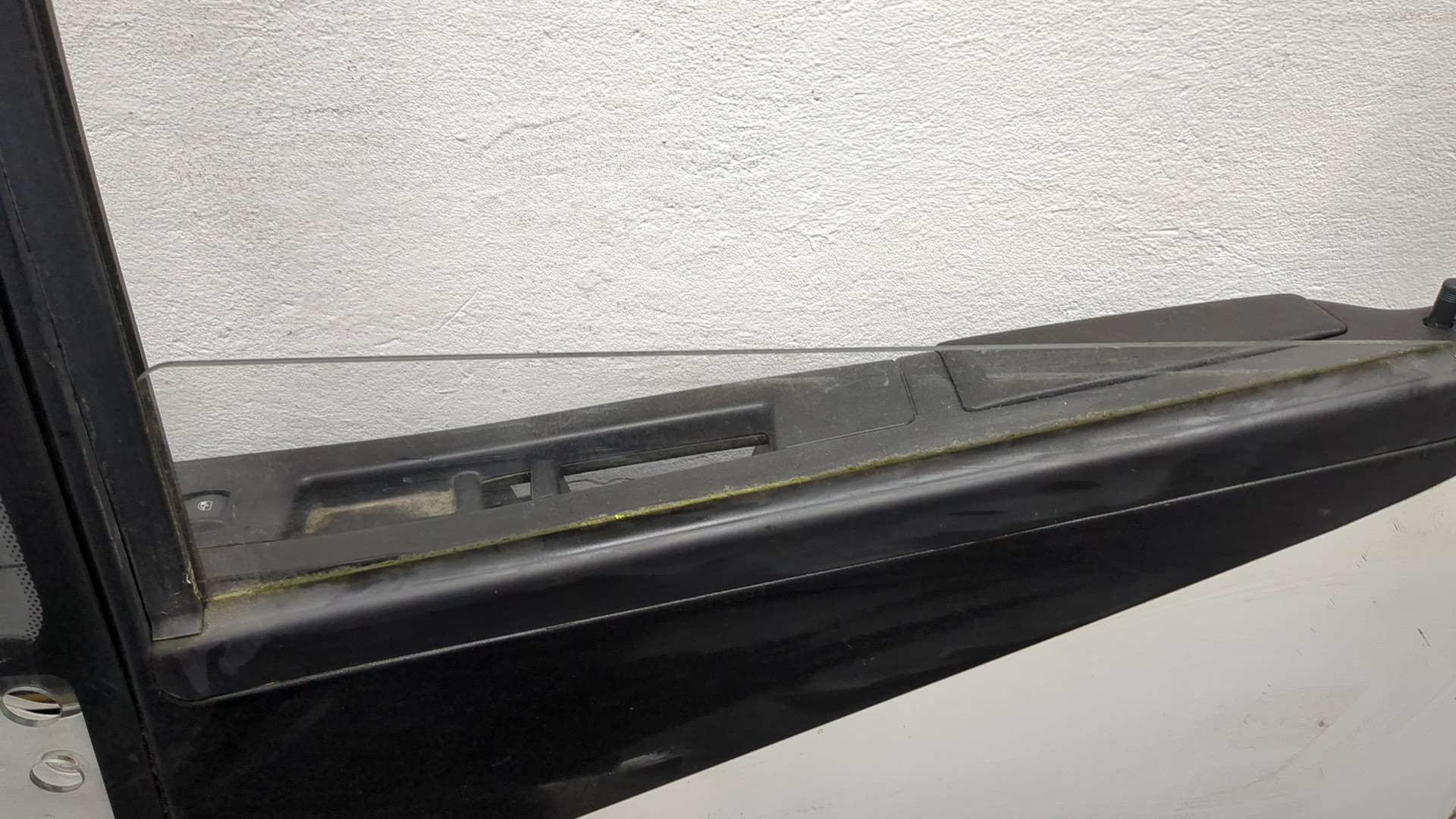 Дверь передняя левая