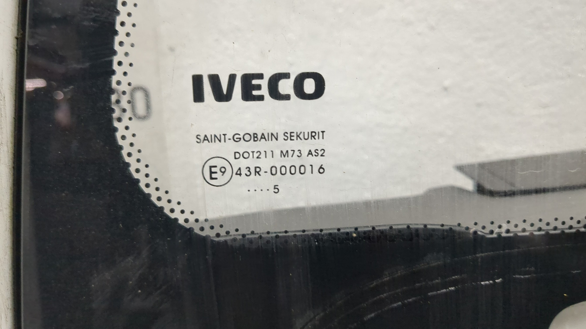 Дверь передняя левая