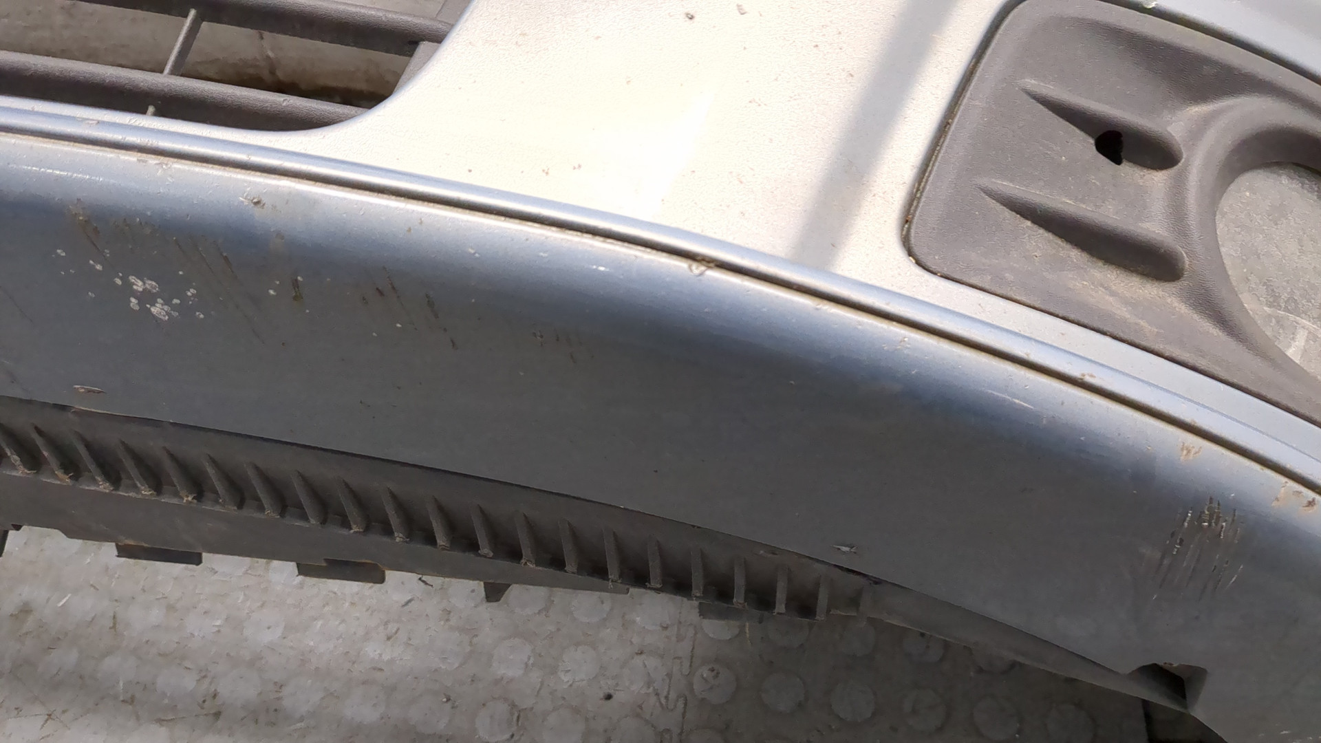 Бампер передний