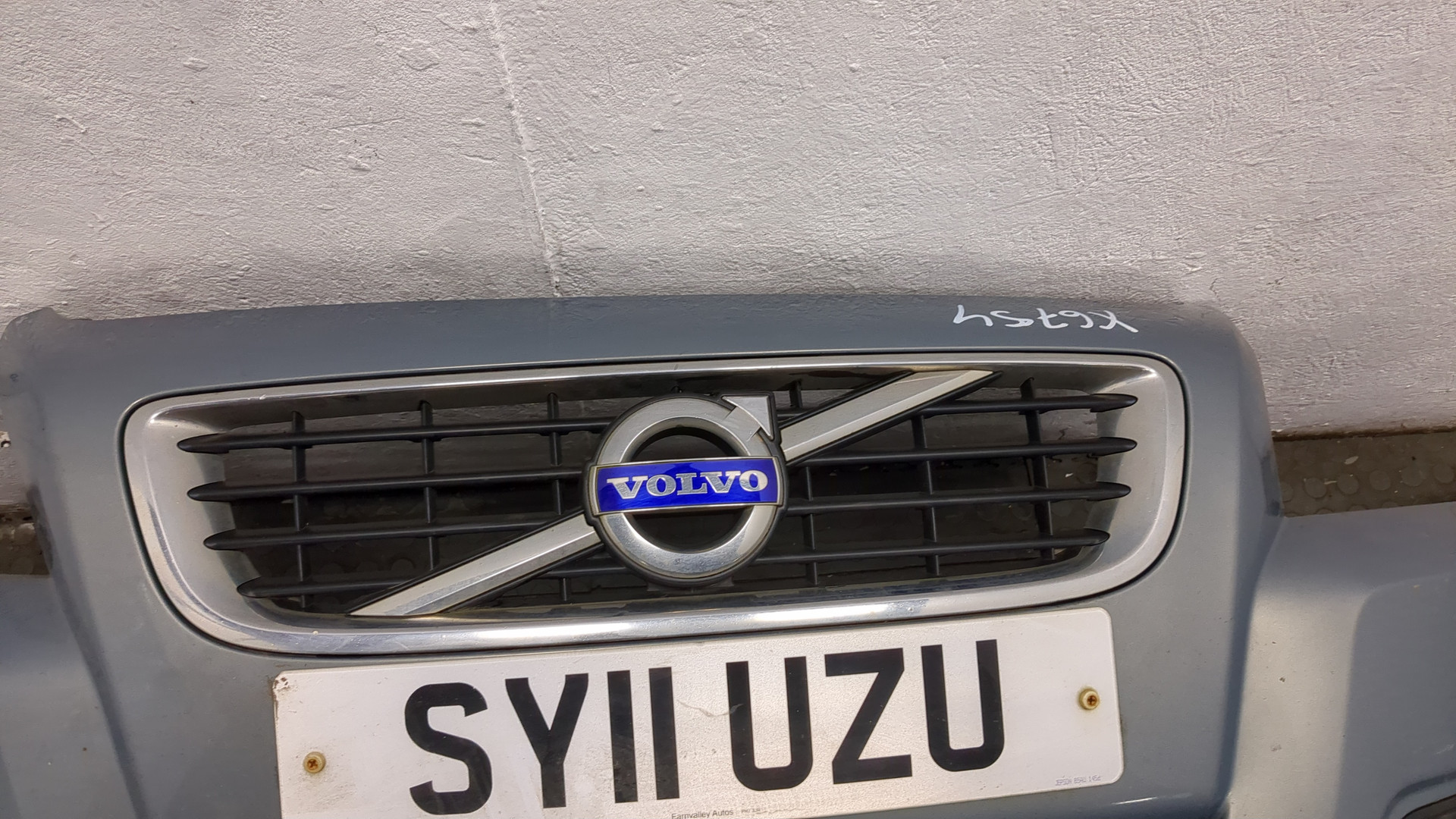 Бампер передний