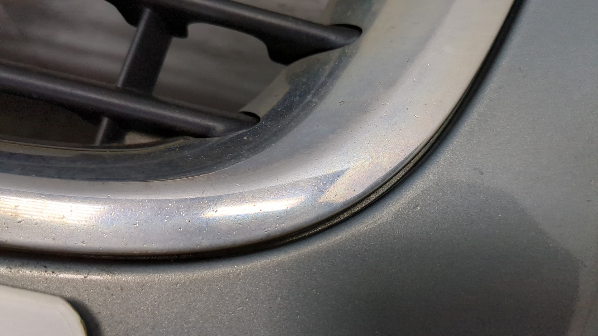 Бампер передний