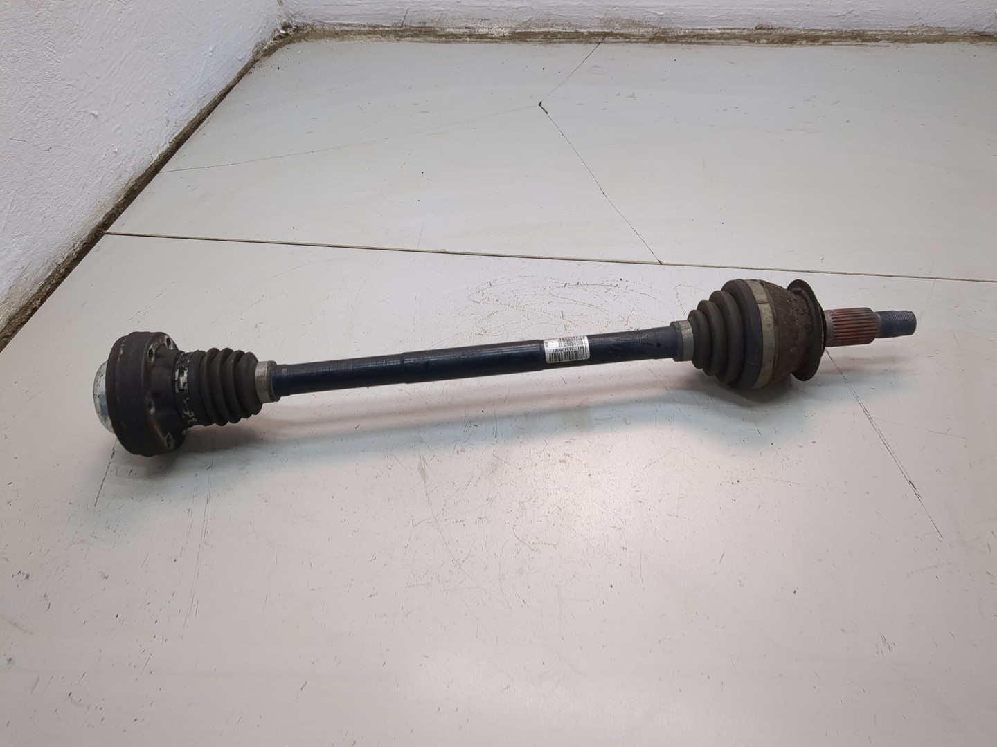 Полуось задняя левая