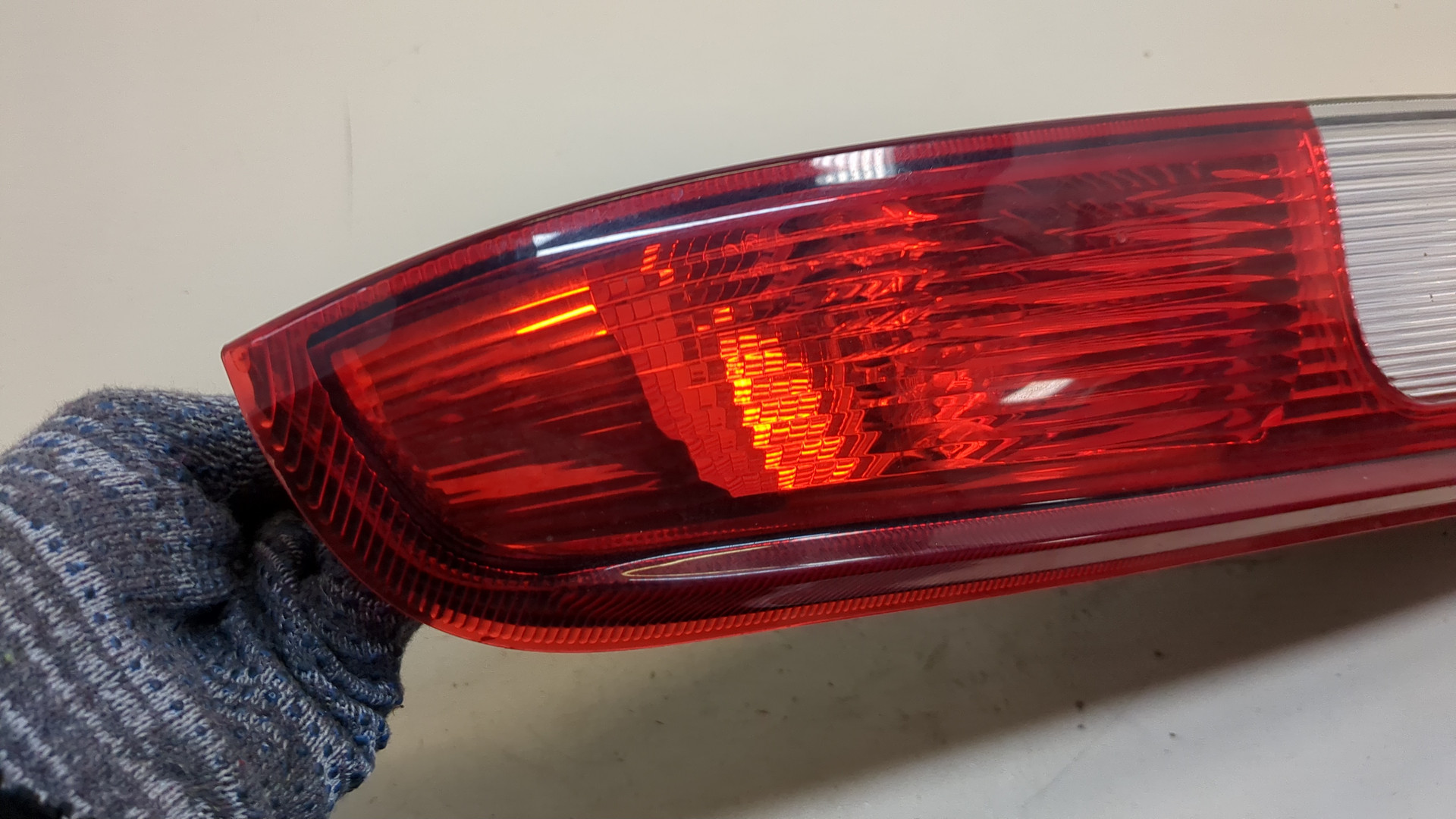 Фонарь задний левый