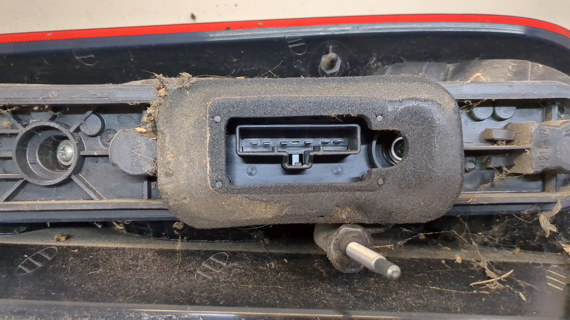 Фонарь задний левый