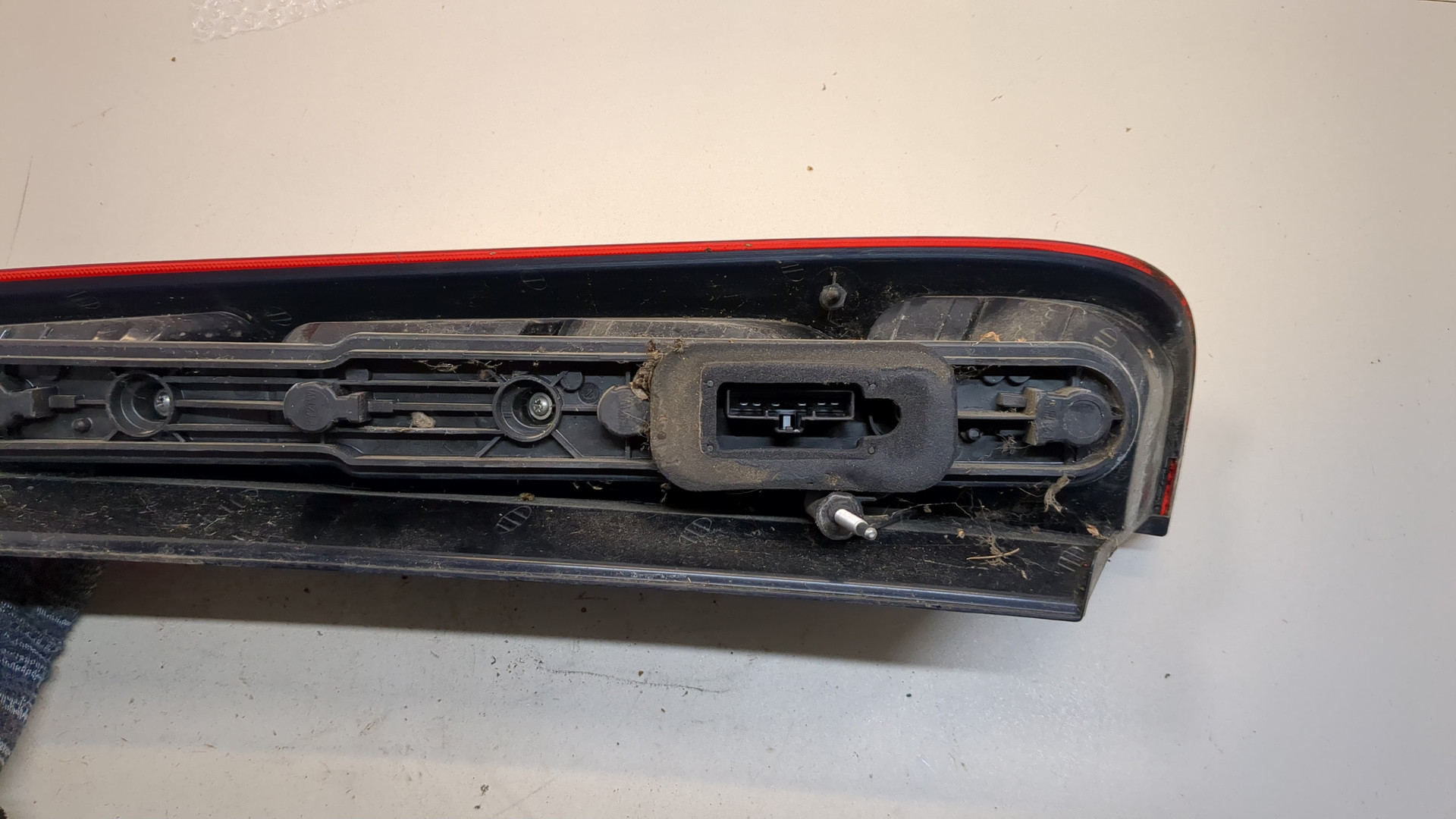 Фонарь задний левый