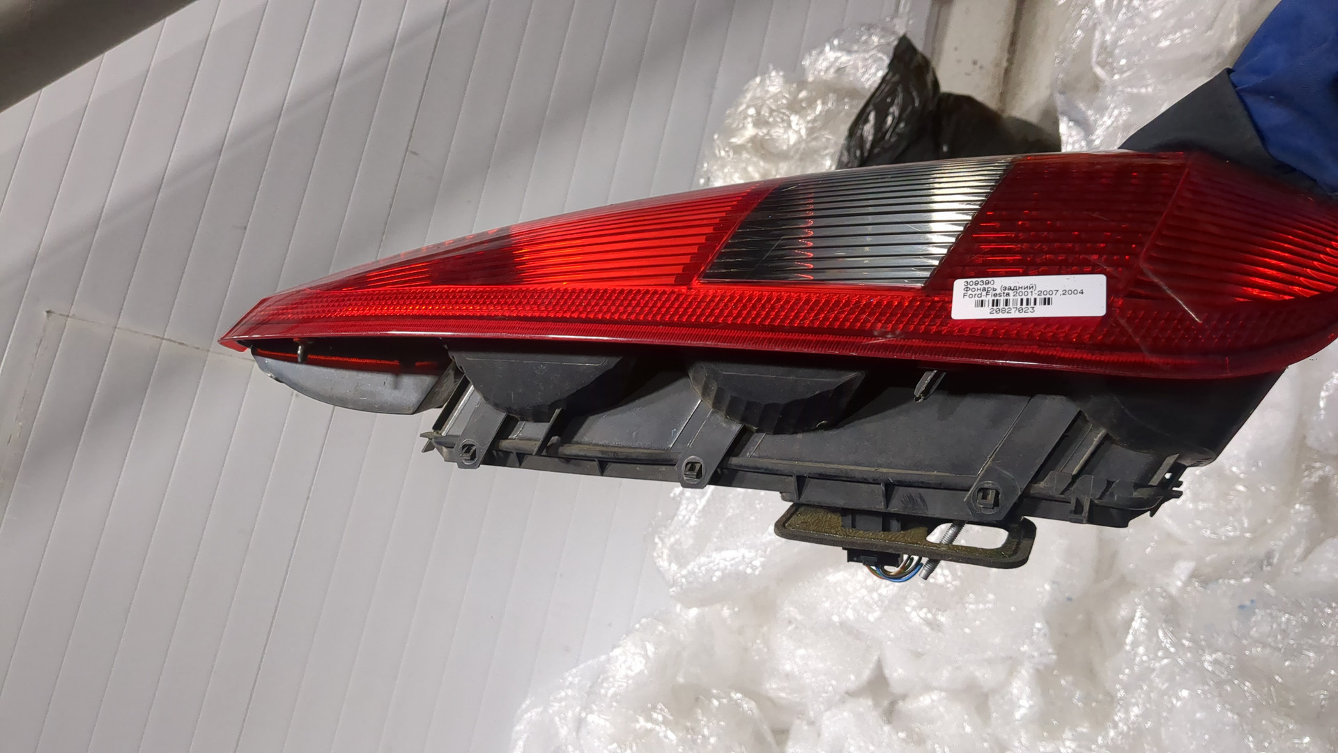 Фонарь задний левый