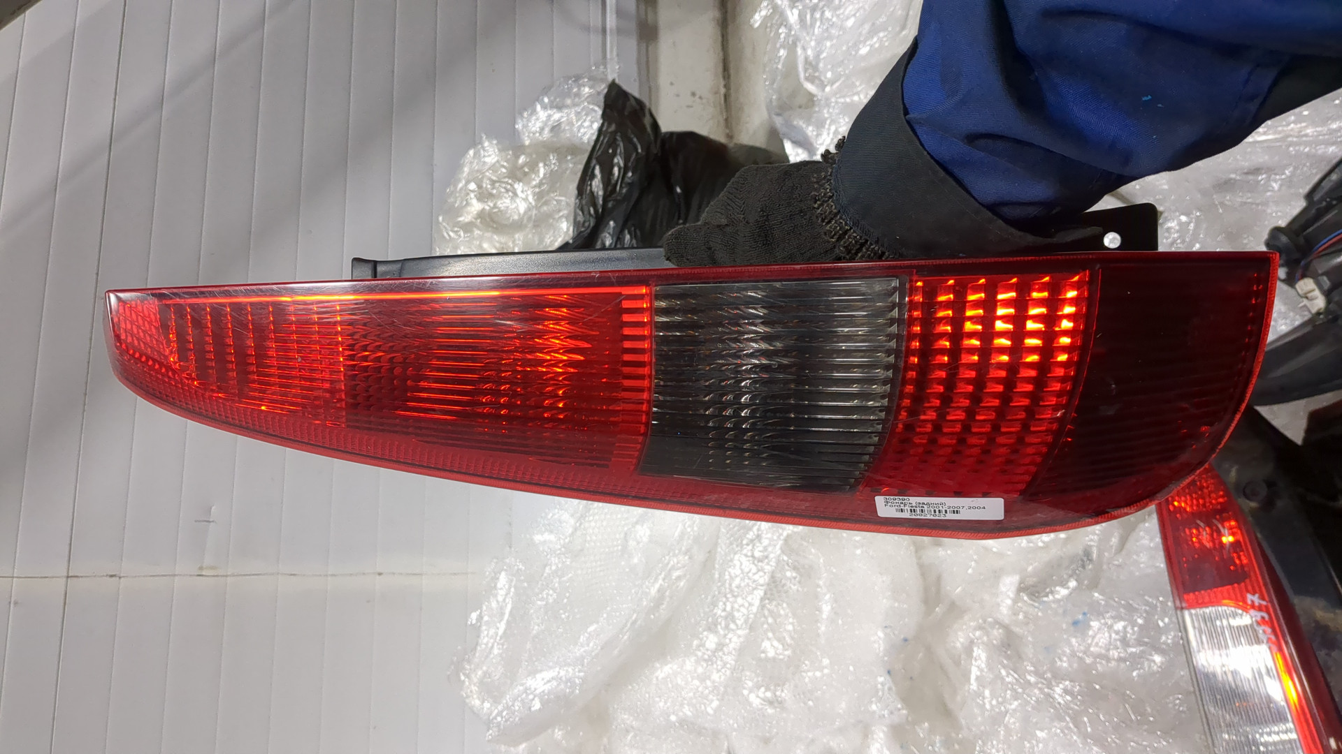 Фонарь задний левый