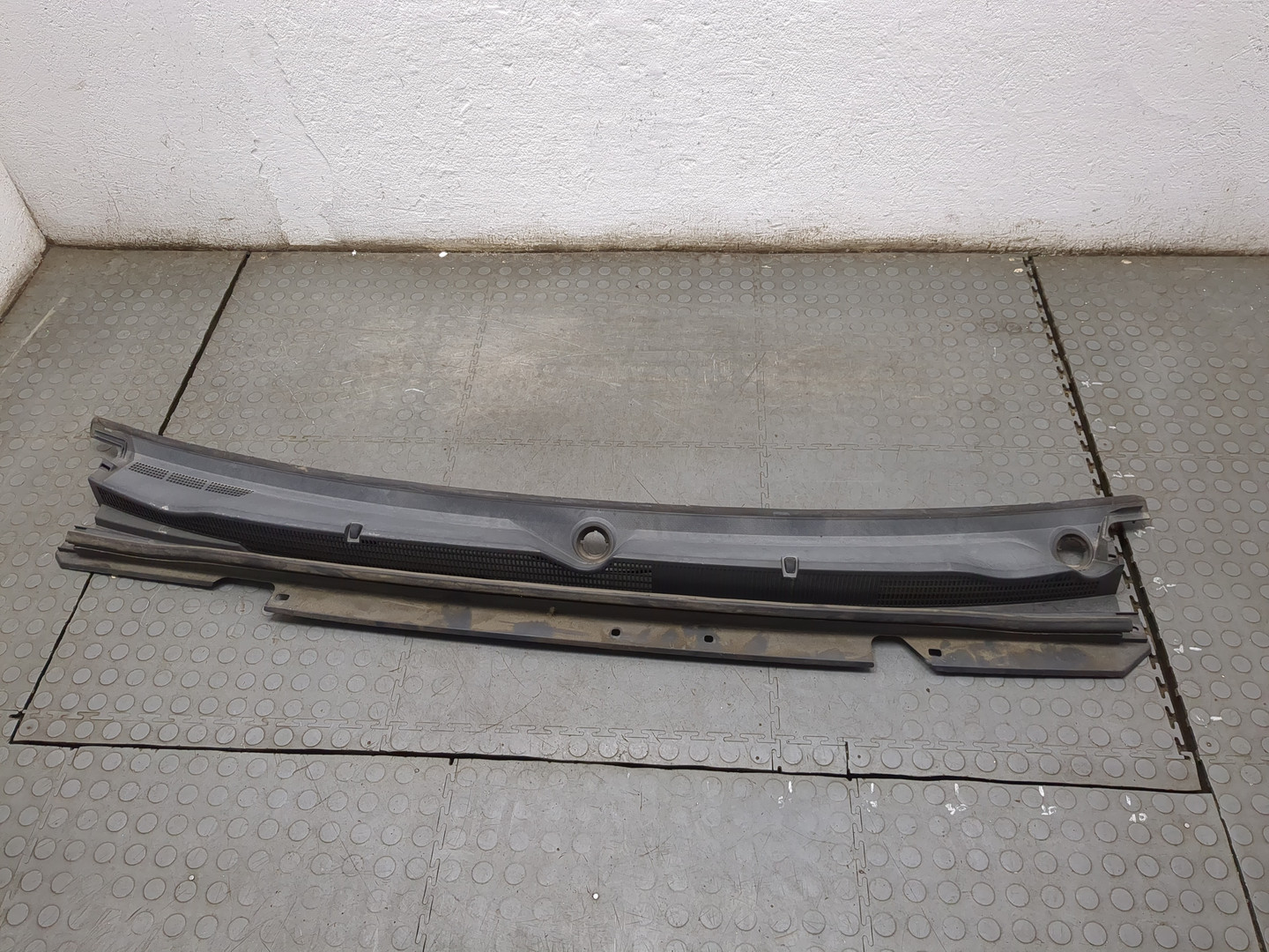 Решетка стеклоочистителей (Жабо)