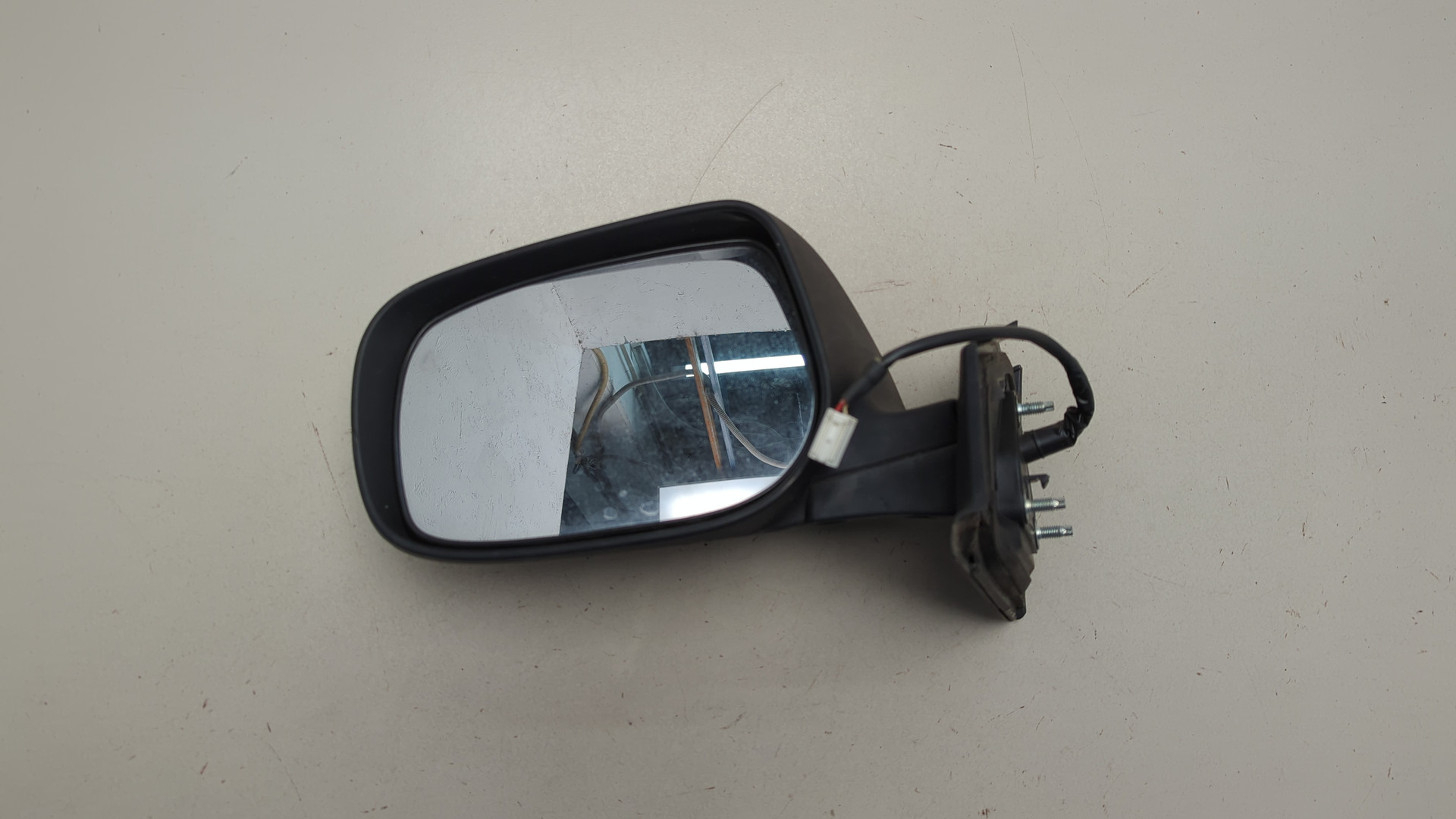 Зеркало левое электрическое