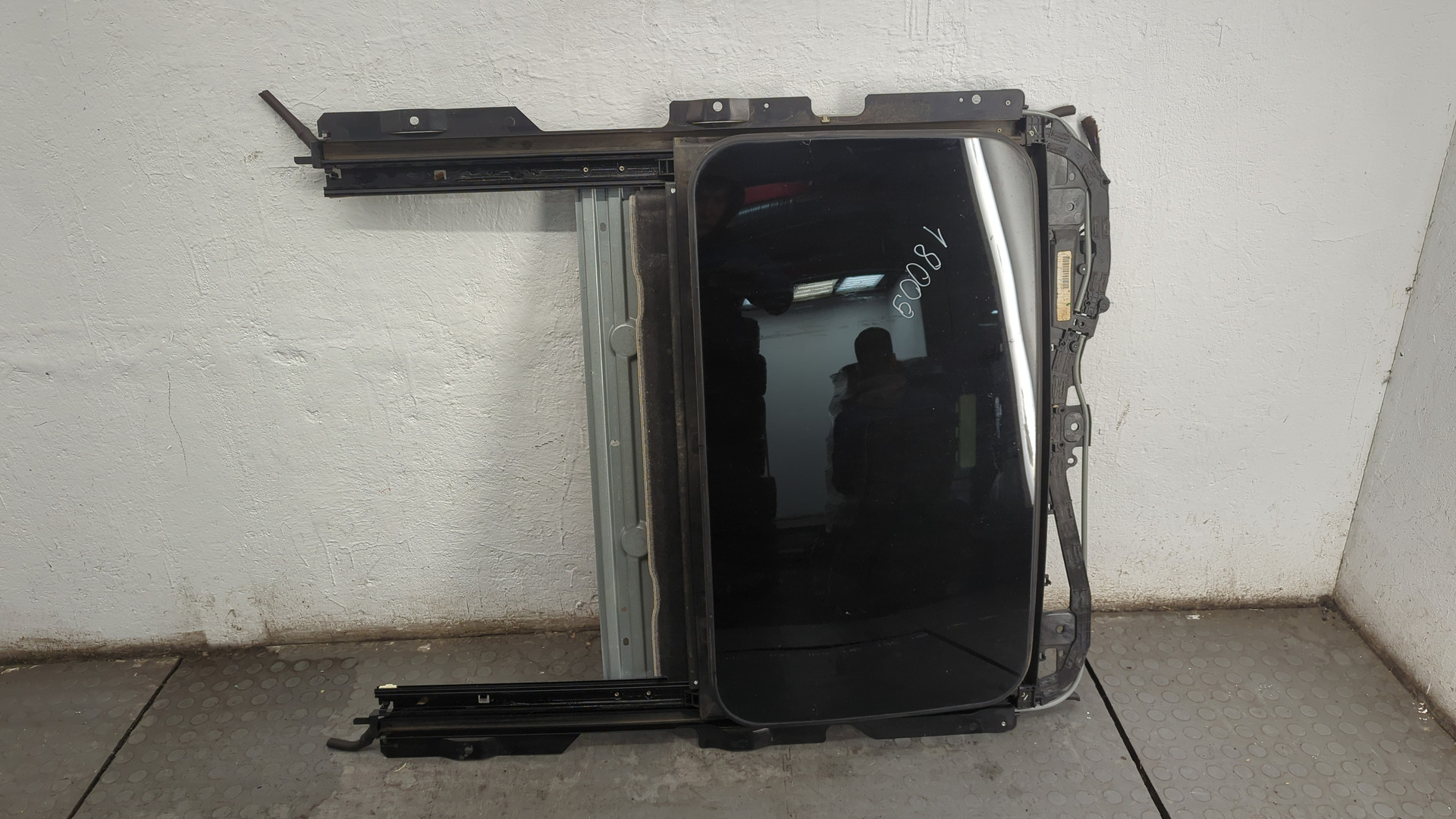 Люк в сборе электрический