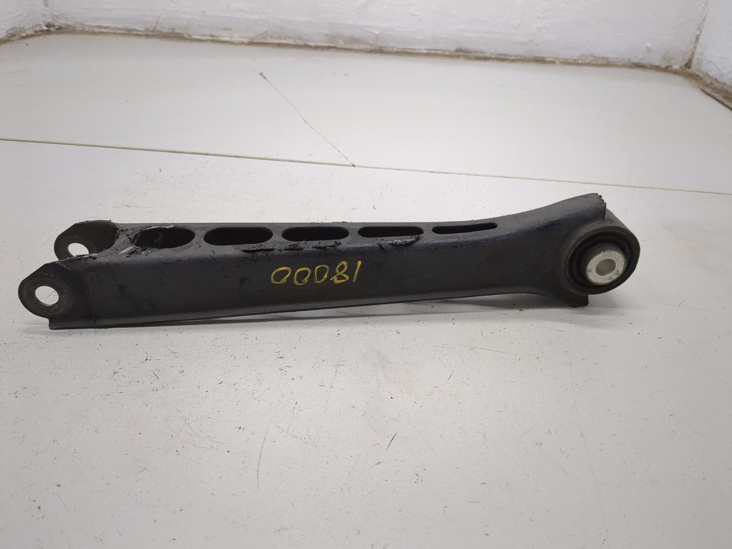 Рычаг задний