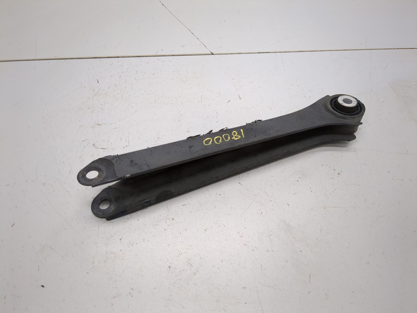 Рычаг задний