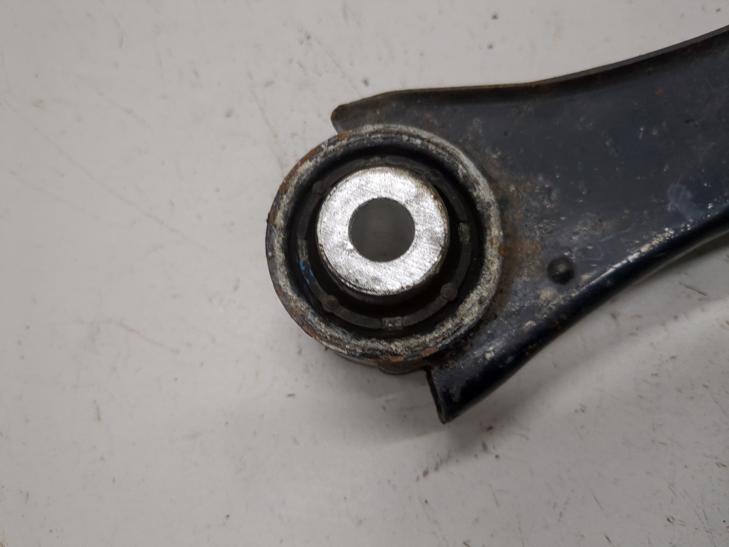 Рычаг задний