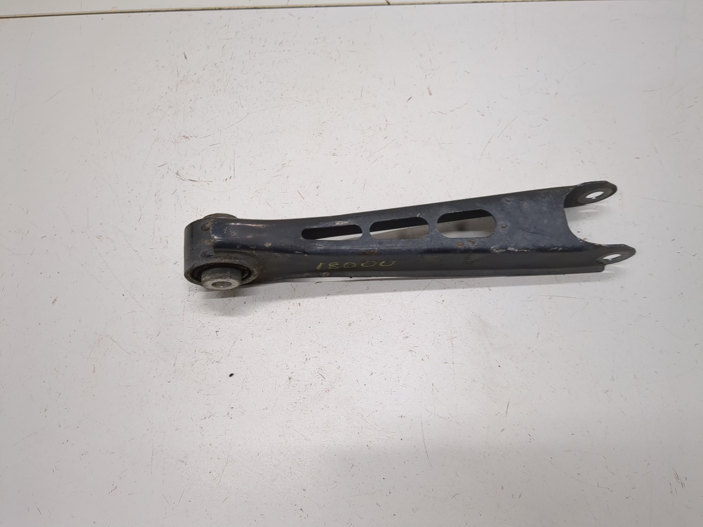 Рычаг задний