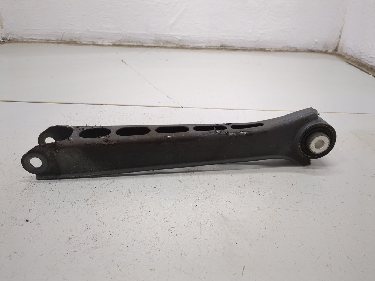 Рычаг задний