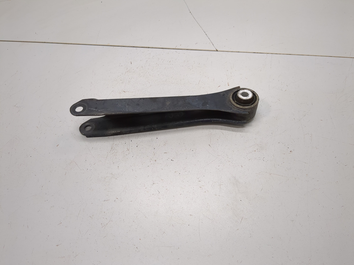 Рычаг задний