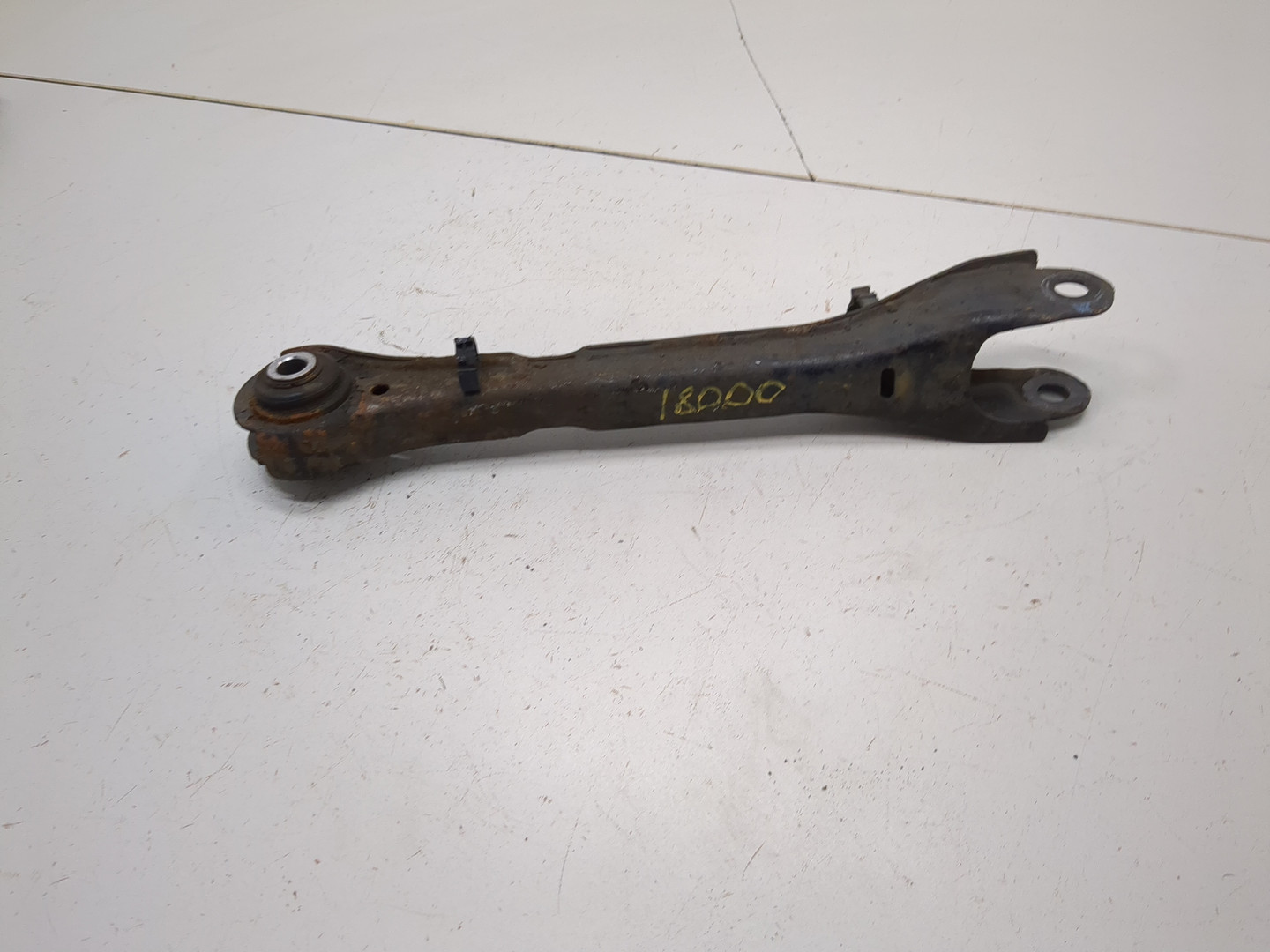 Рычаг задний