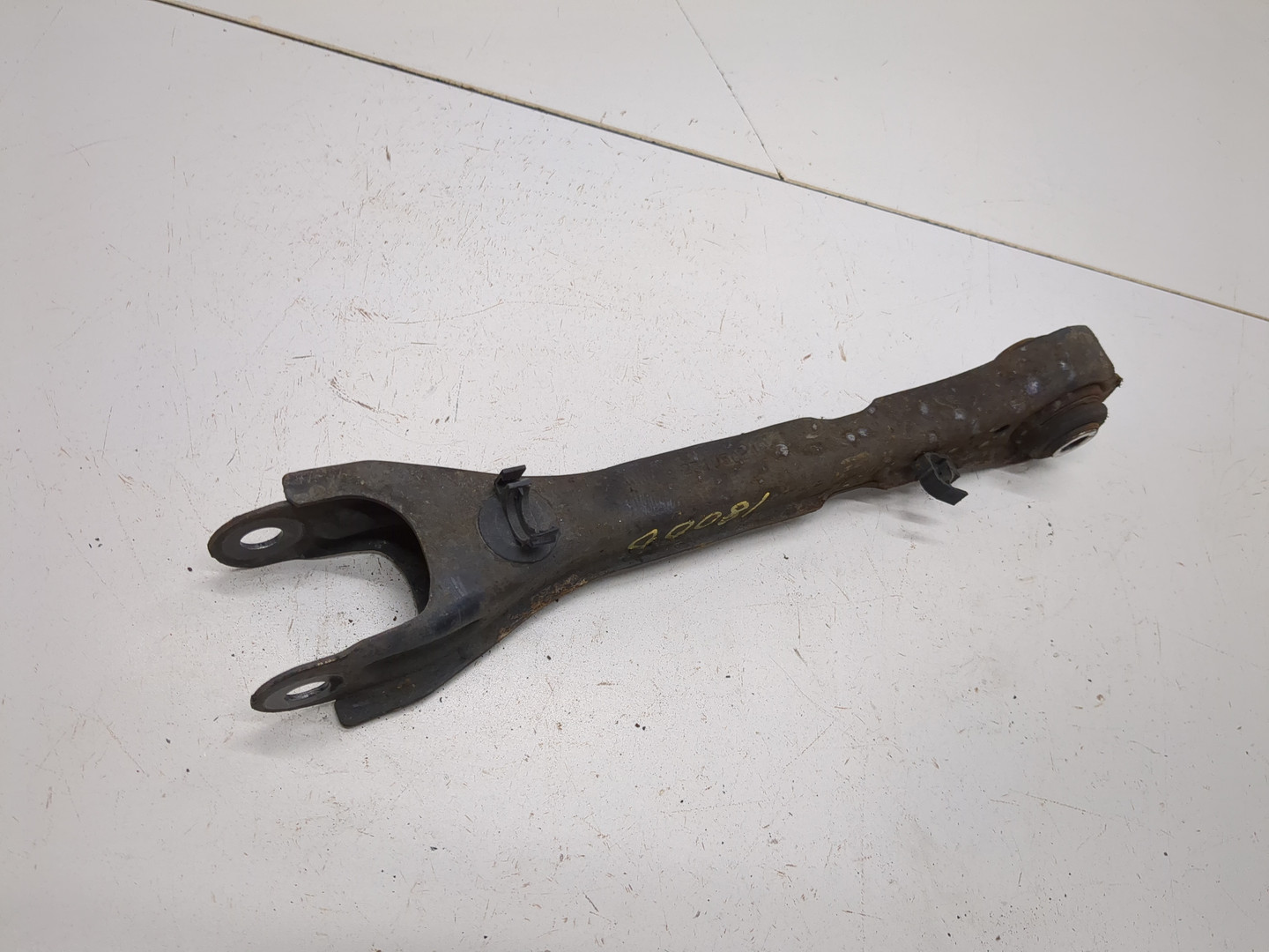 Рычаг задний