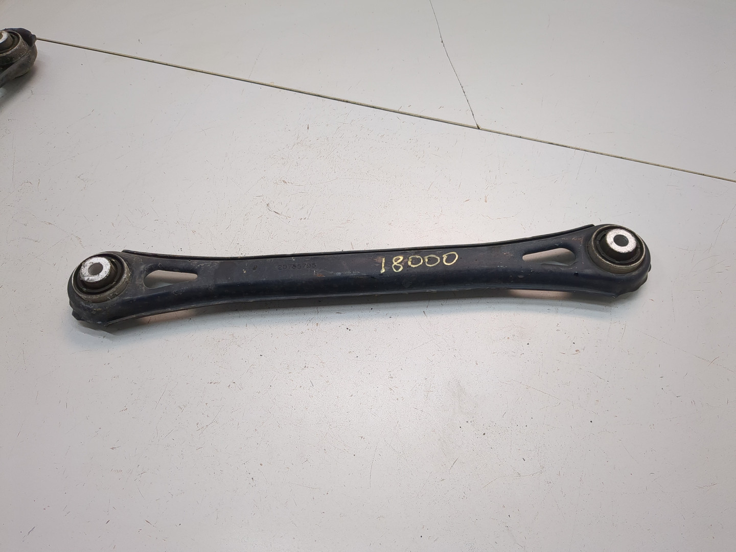 Рычаг задний