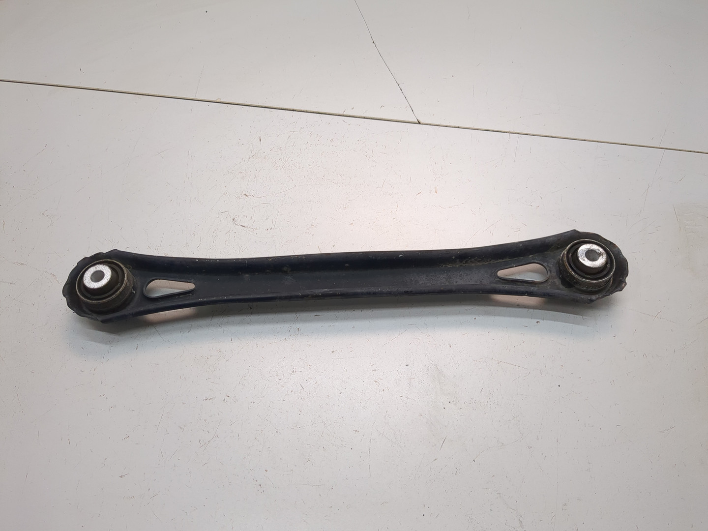 Рычаг задний