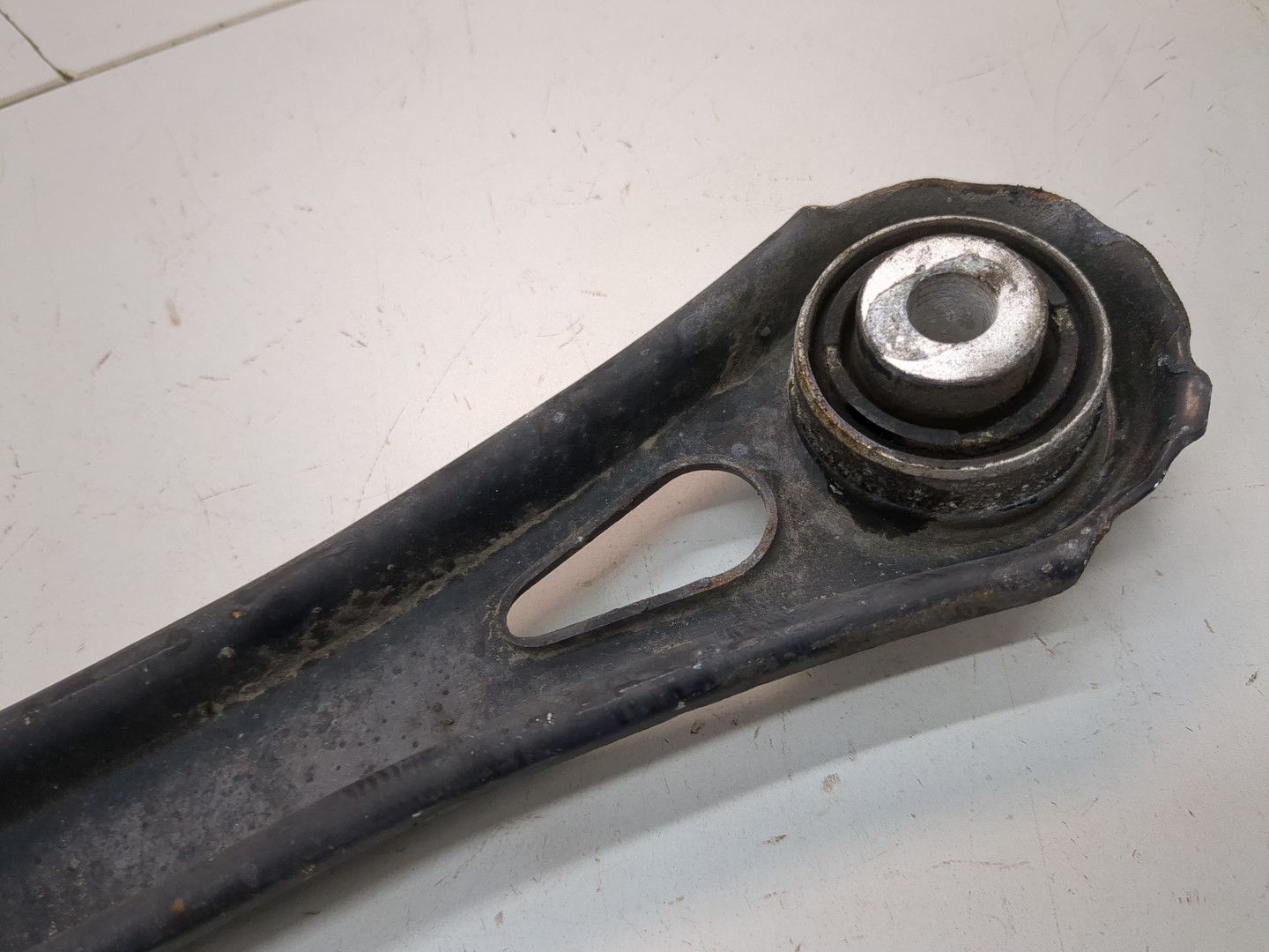 Рычаг задний