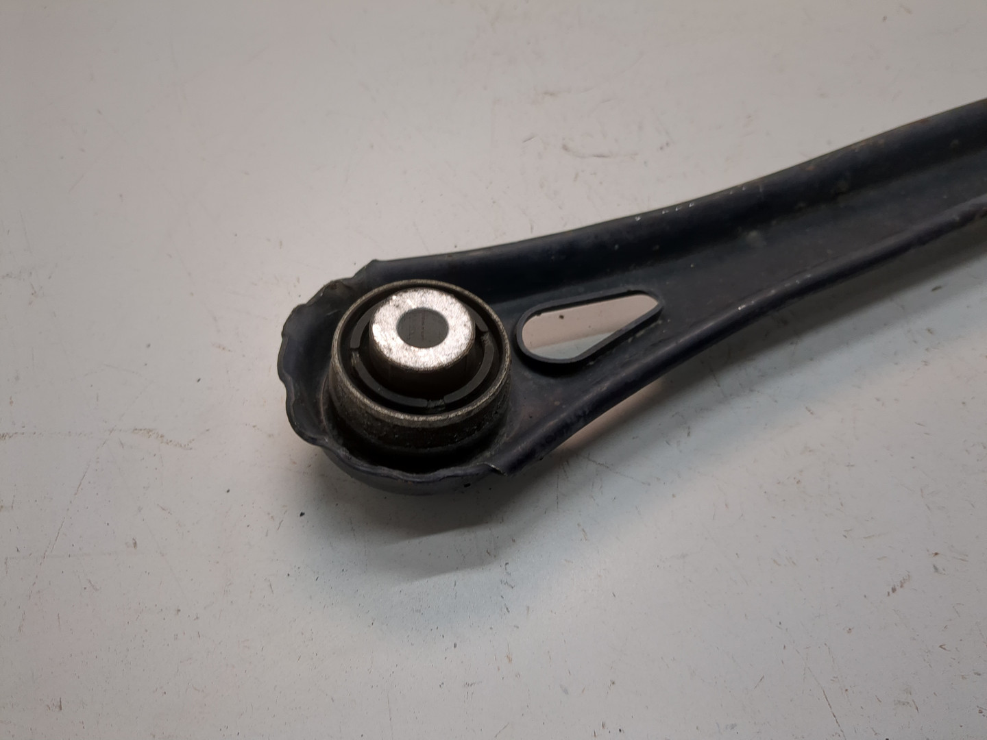 Рычаг задний