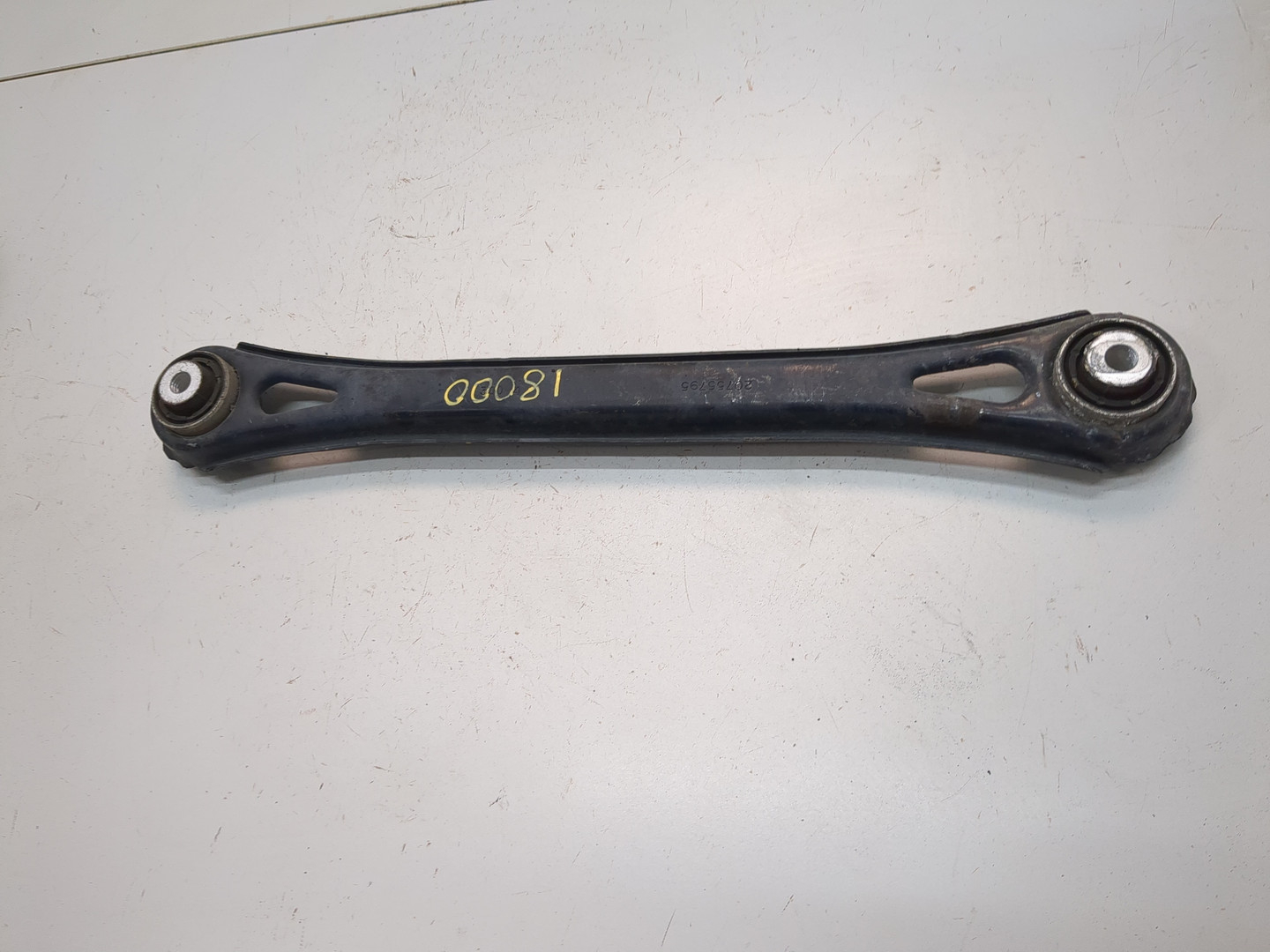 Рычаг задний