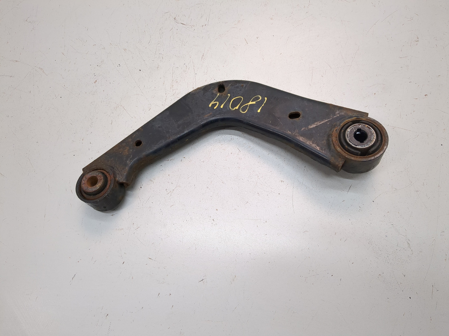 Рычаг задний