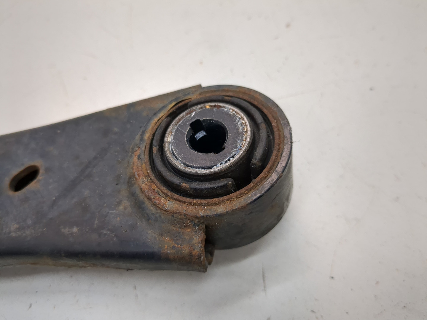 Рычаг задний