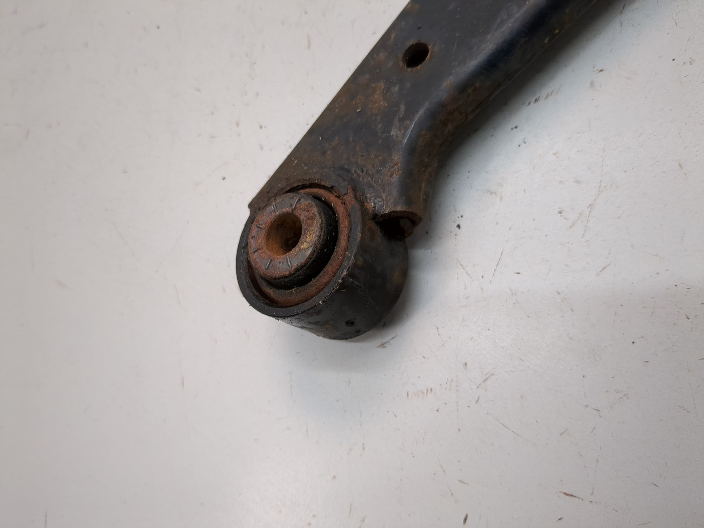 Рычаг задний