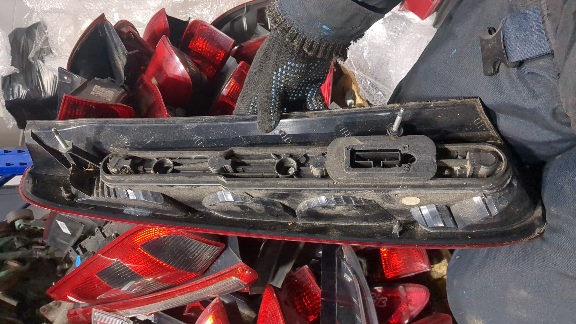 Фонарь задний правый