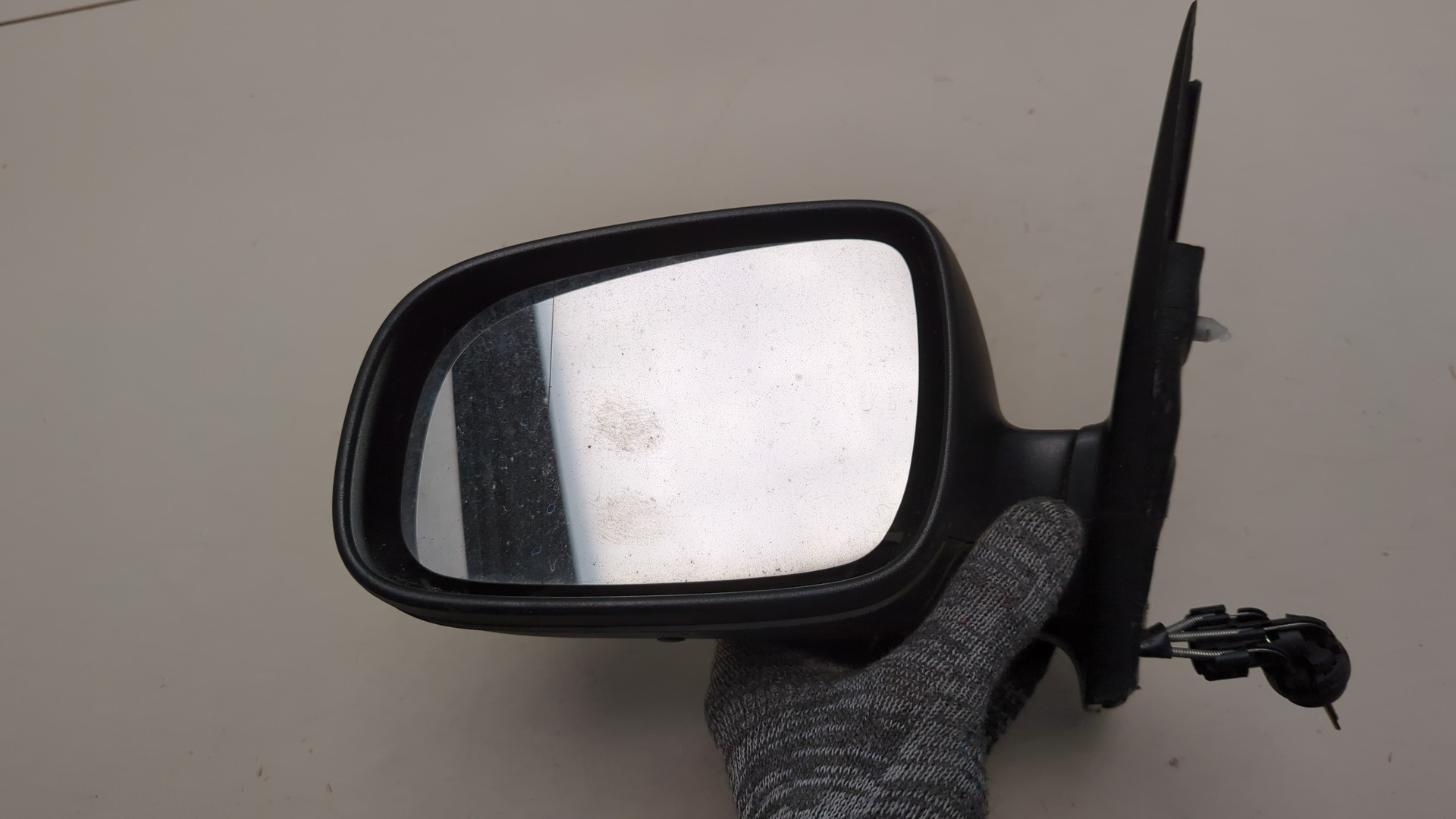 Зеркало левое электрическое