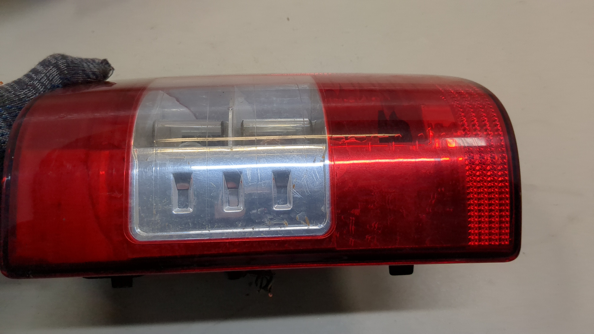 Фонарь задний правый