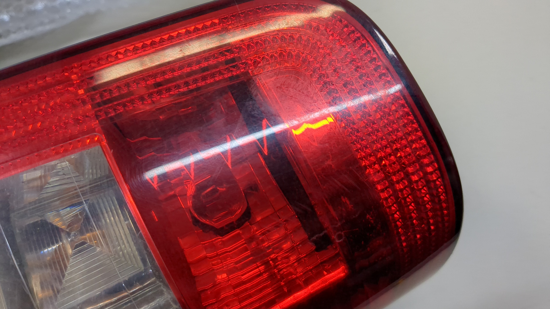 Фонарь задний правый