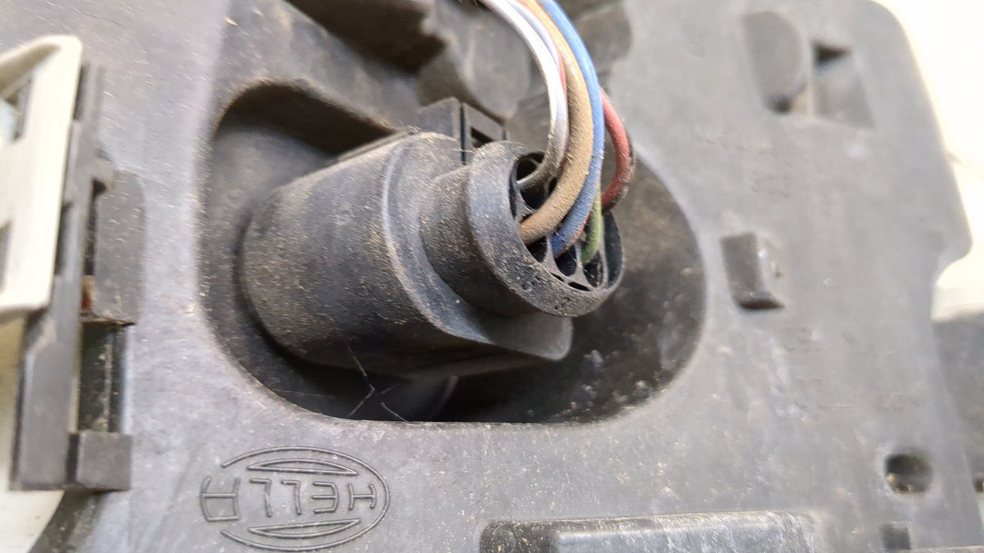 Фонарь задний правый