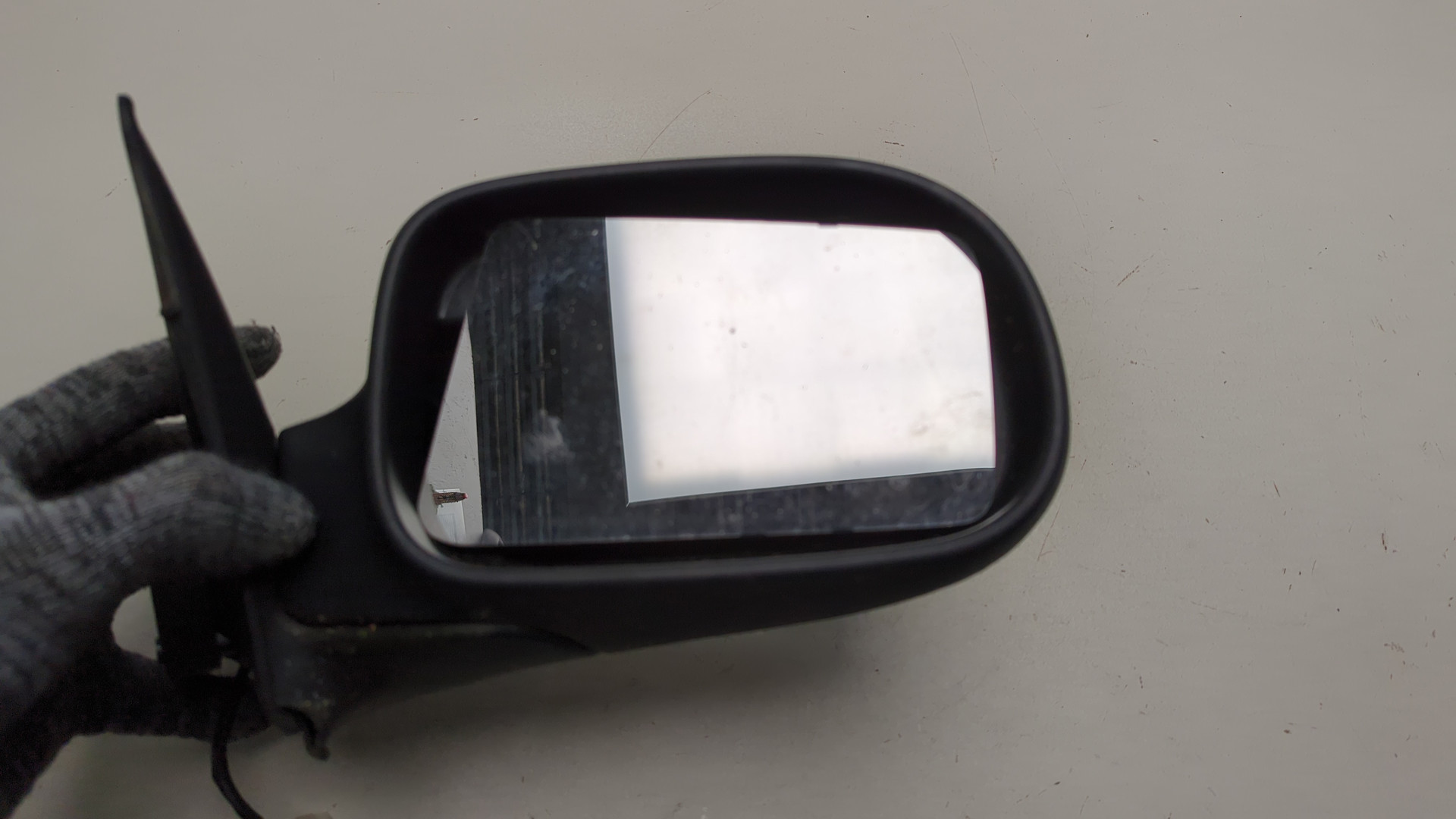 Зеркало правое электрическое