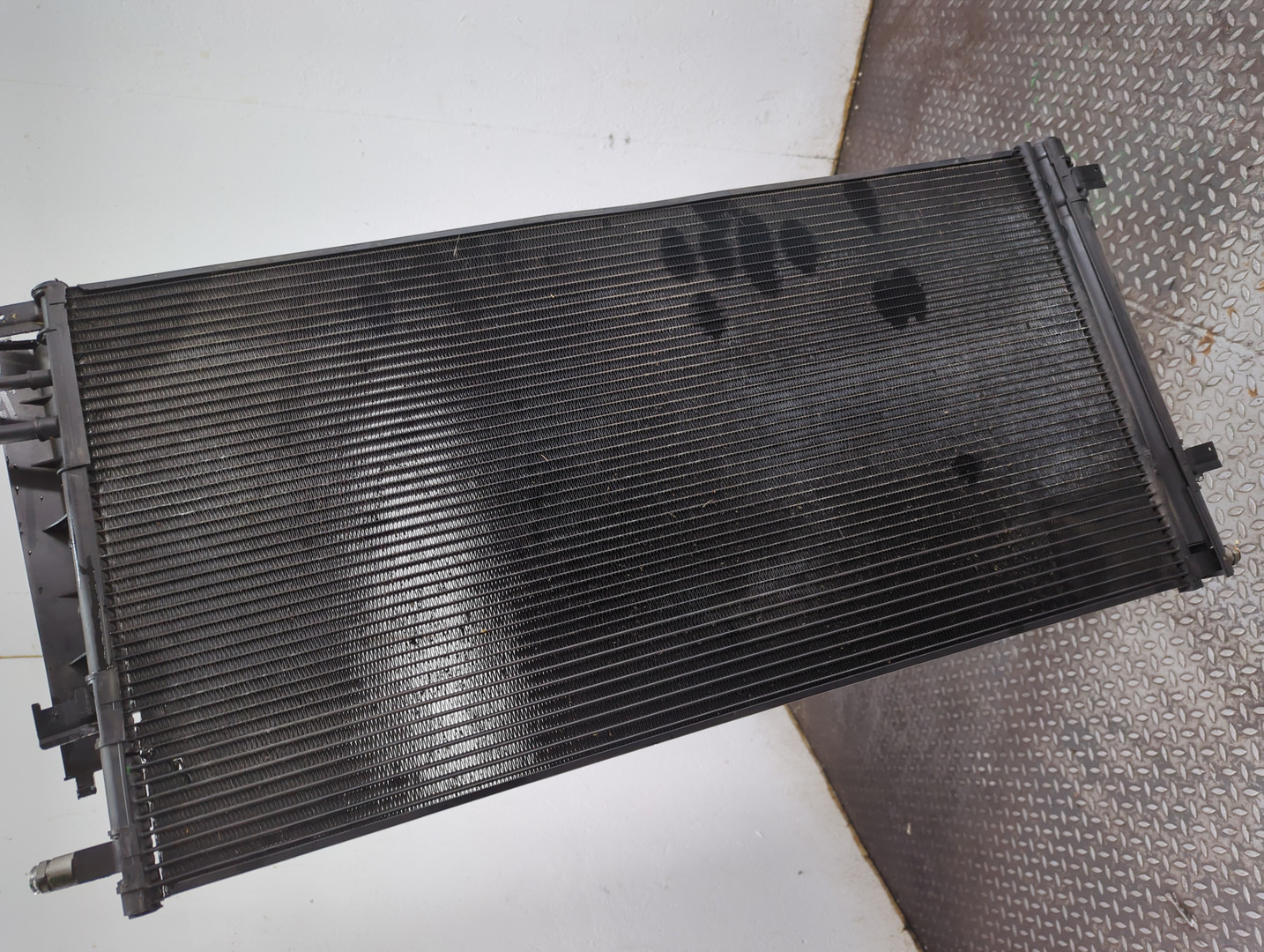 Радиатор кондиционера / конденсер